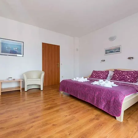 In Vrbnik/insel Krk 13606 Appartamento *
