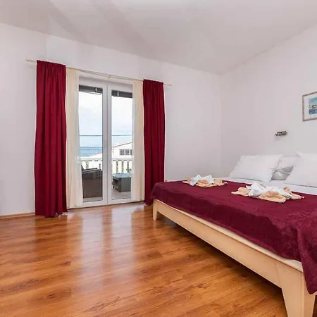 In Vrbnik/insel Krk 13606 Appartamento